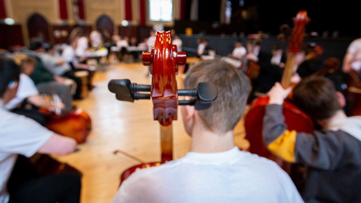 Classical Cafe Young Musicians event poster