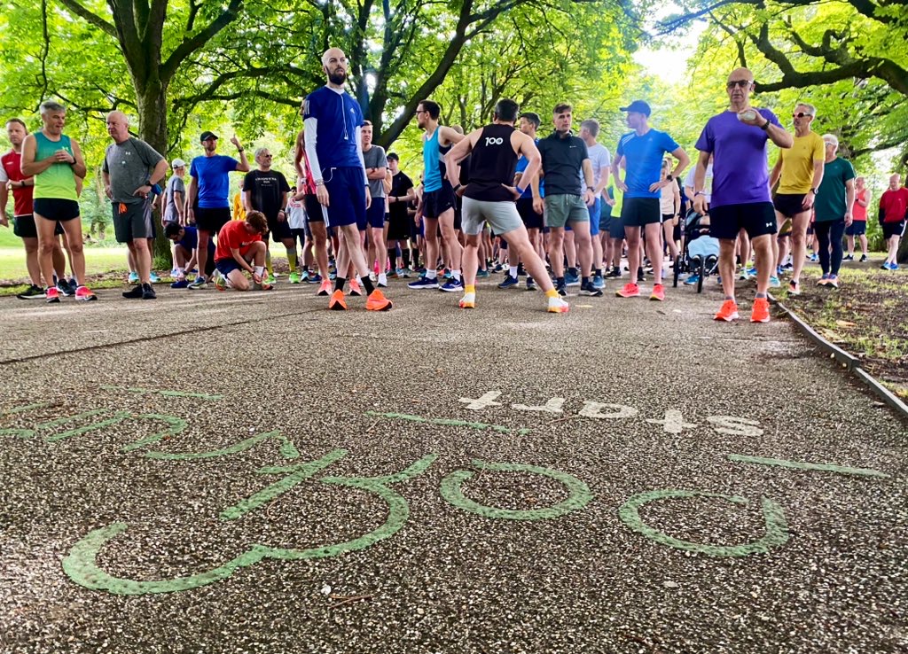 People limber up for the Parkrun in Albert Park, photo by hoods03